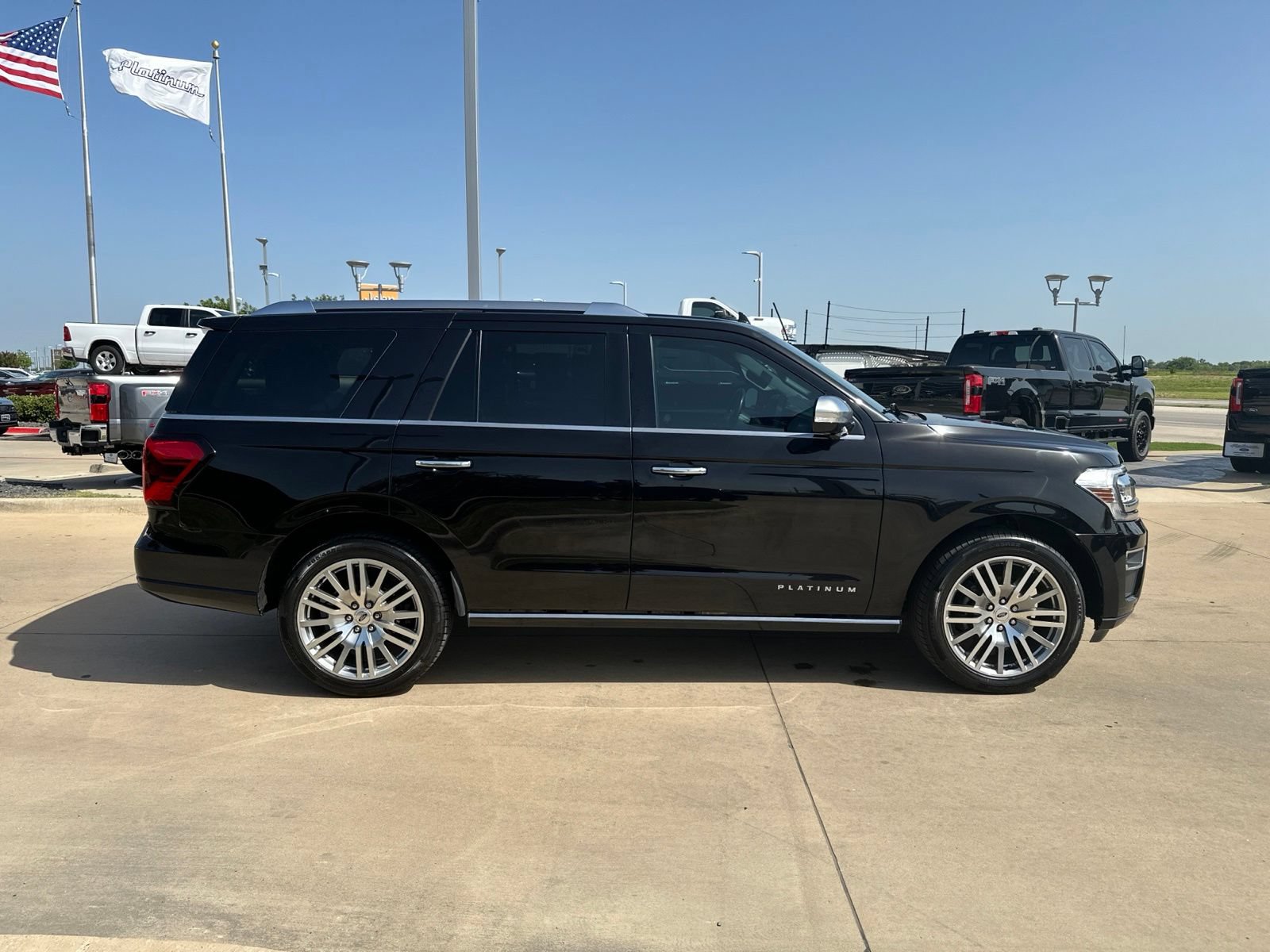 Certified 2023 Ford Expedition Platinum RWD image 6