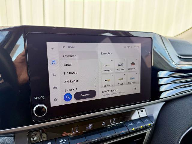 Used 2025 Toyota Camry LE FWD image 28