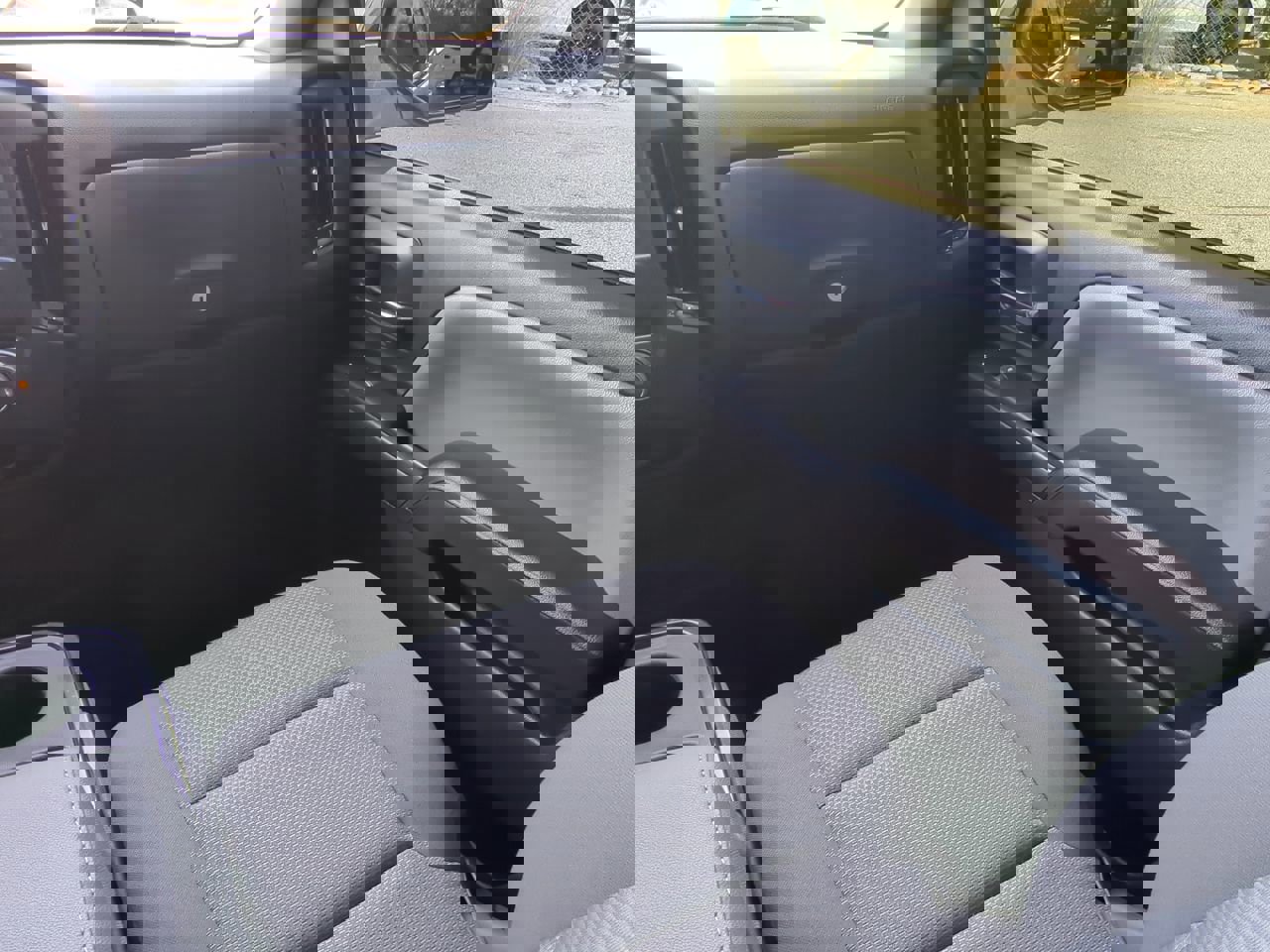 Used 2018 Chevrolet Silverado 1500 Custom w/ Custom Value Package image 15