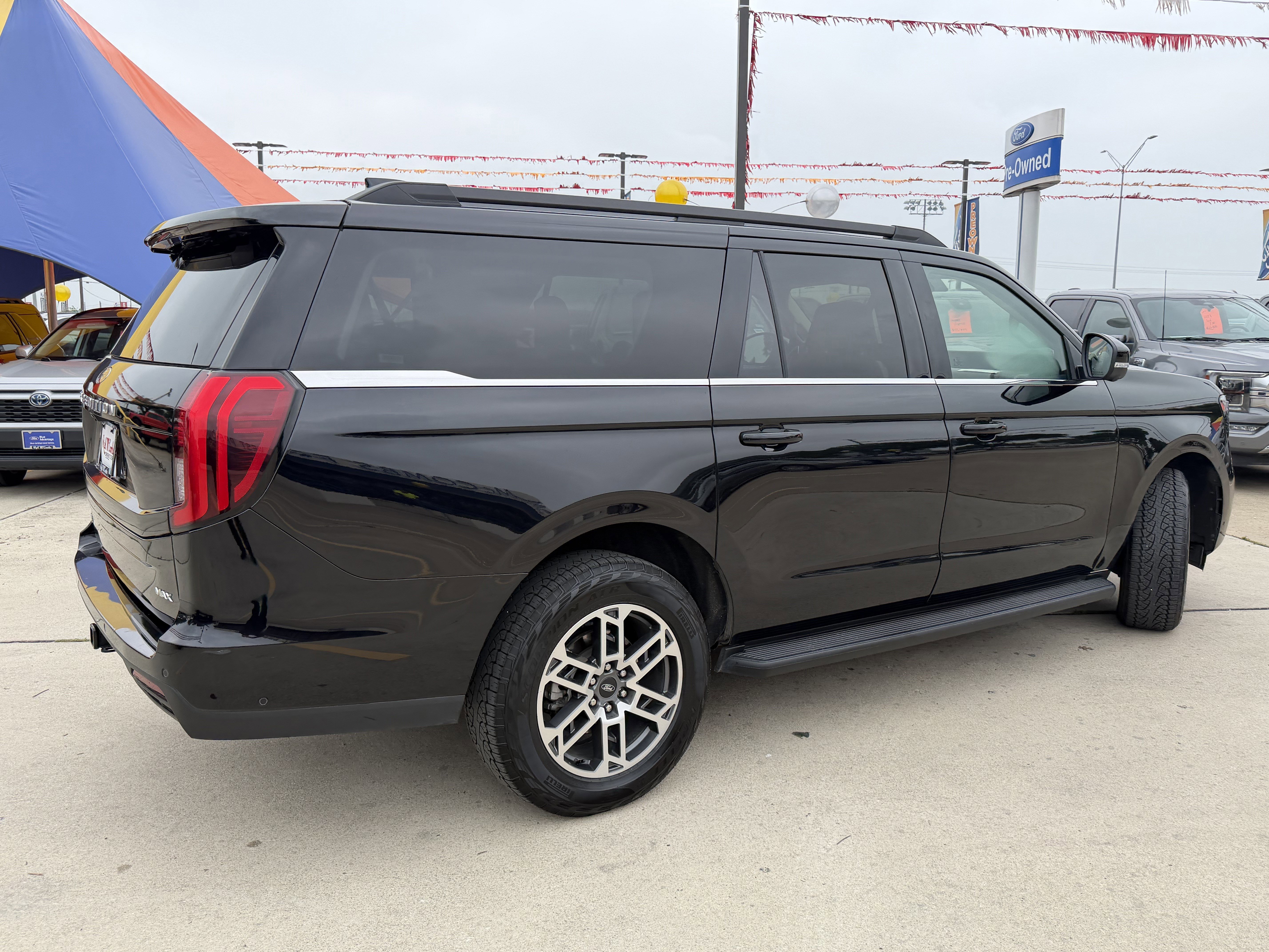 Certified 2025 Ford Expedition Max Active AWD/4WD image 4