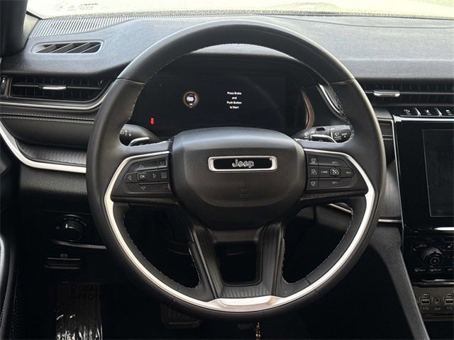 Used 2023 Jeep Grand Cherokee L Laredo image 8