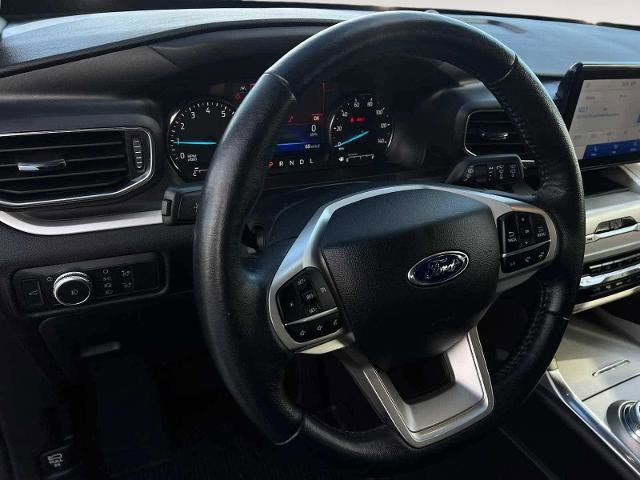 Certified 2022 Ford Explorer XLT w/ Equipment Group 202A image 11