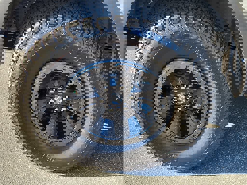 Certified 2018 Ford F150 Raptor w/ Equipment Group 802A Luxury image 8