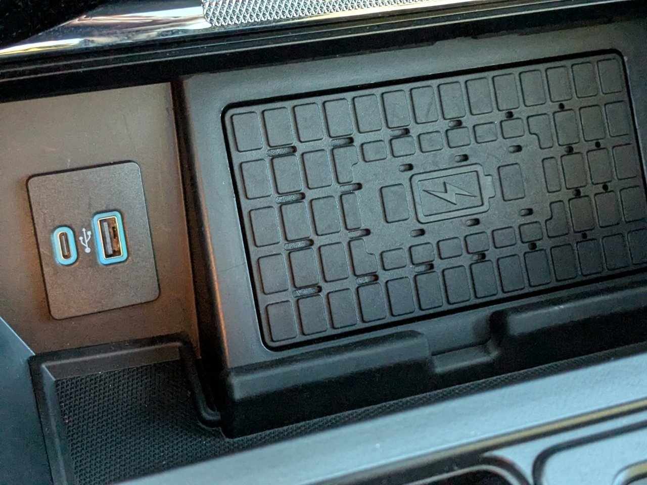 Certified 2023 Ford F150 Raptor w/ Raptor 37 Performance Package image 25