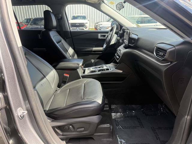 Certified 2023 Ford Explorer XLT w/ Equipment Group 202A AWD/4WD image 23
