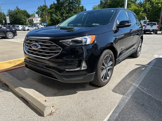 Certified 2024 Ford Edge Titanium AWD/4WD image 4