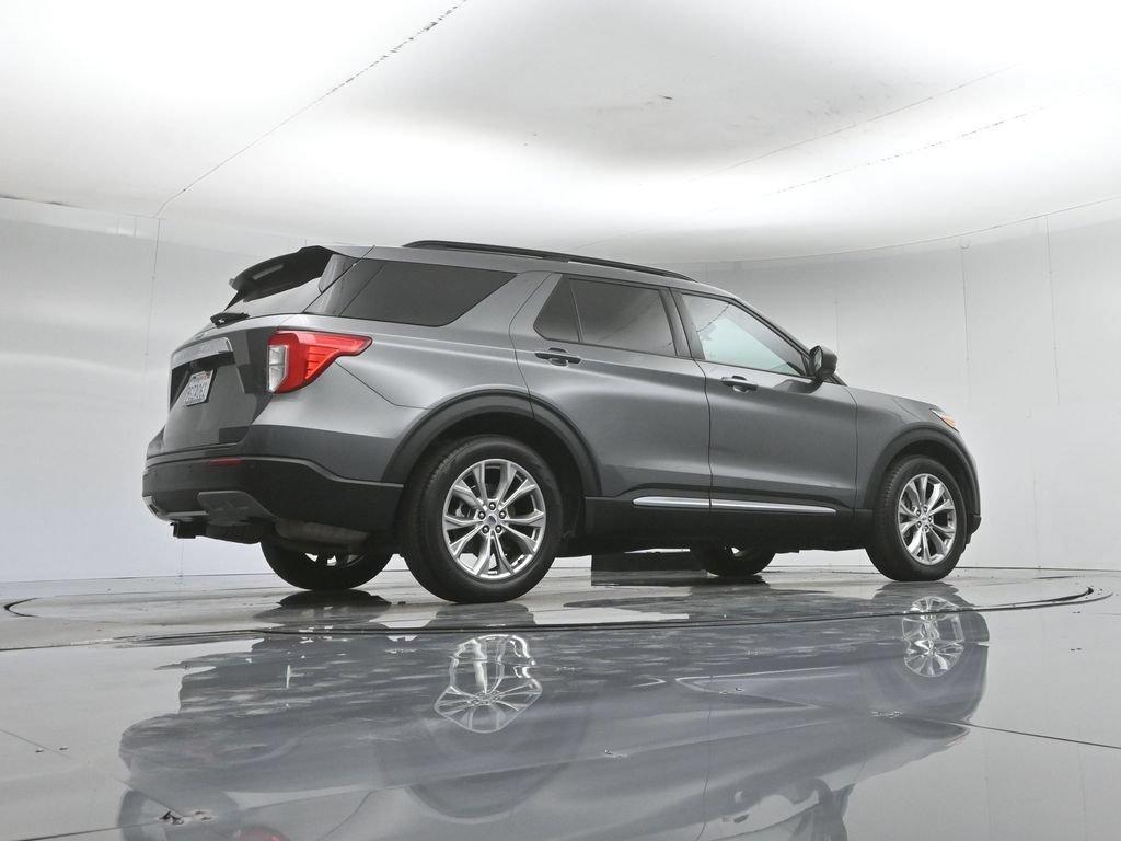 Certified 2023 Ford Explorer XLT w/ Equipment Group 202A RWD image 54