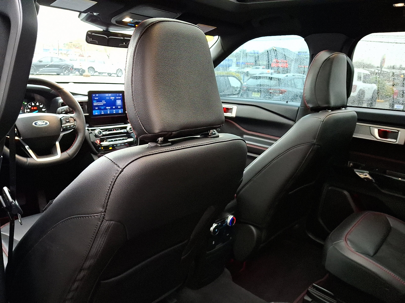 Certified 2022 Ford Explorer ST-Line w/ Class IV Trailer Tow Package image 12