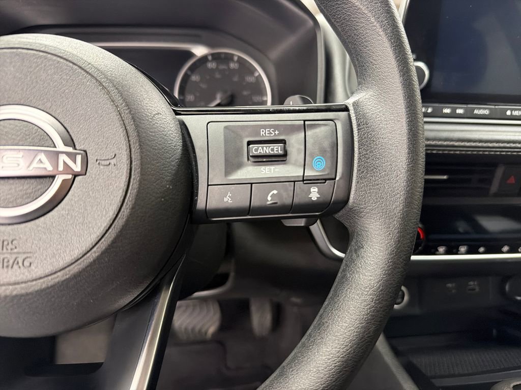 Used 2023 Nissan Rogue SV FWD image 21
