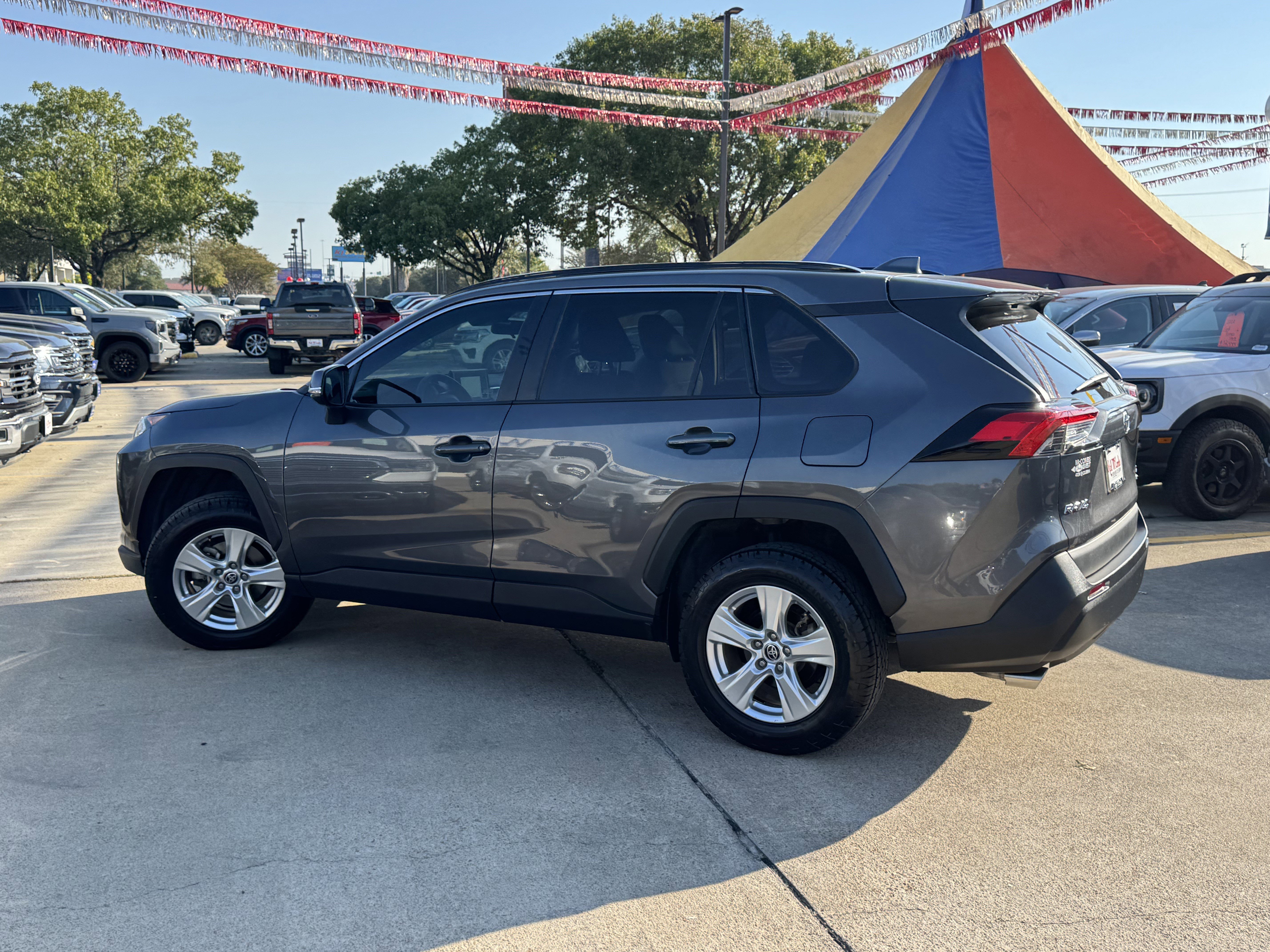 Used 2021 Toyota RAV4 XLE w/ Carpet Mat Package (TMS) image 6