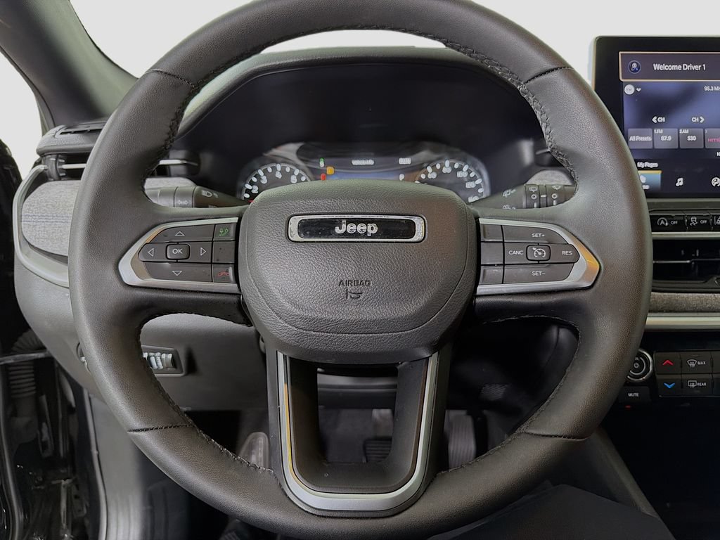 Used 2024 Jeep Compass Latitude AWD/4WD image 15