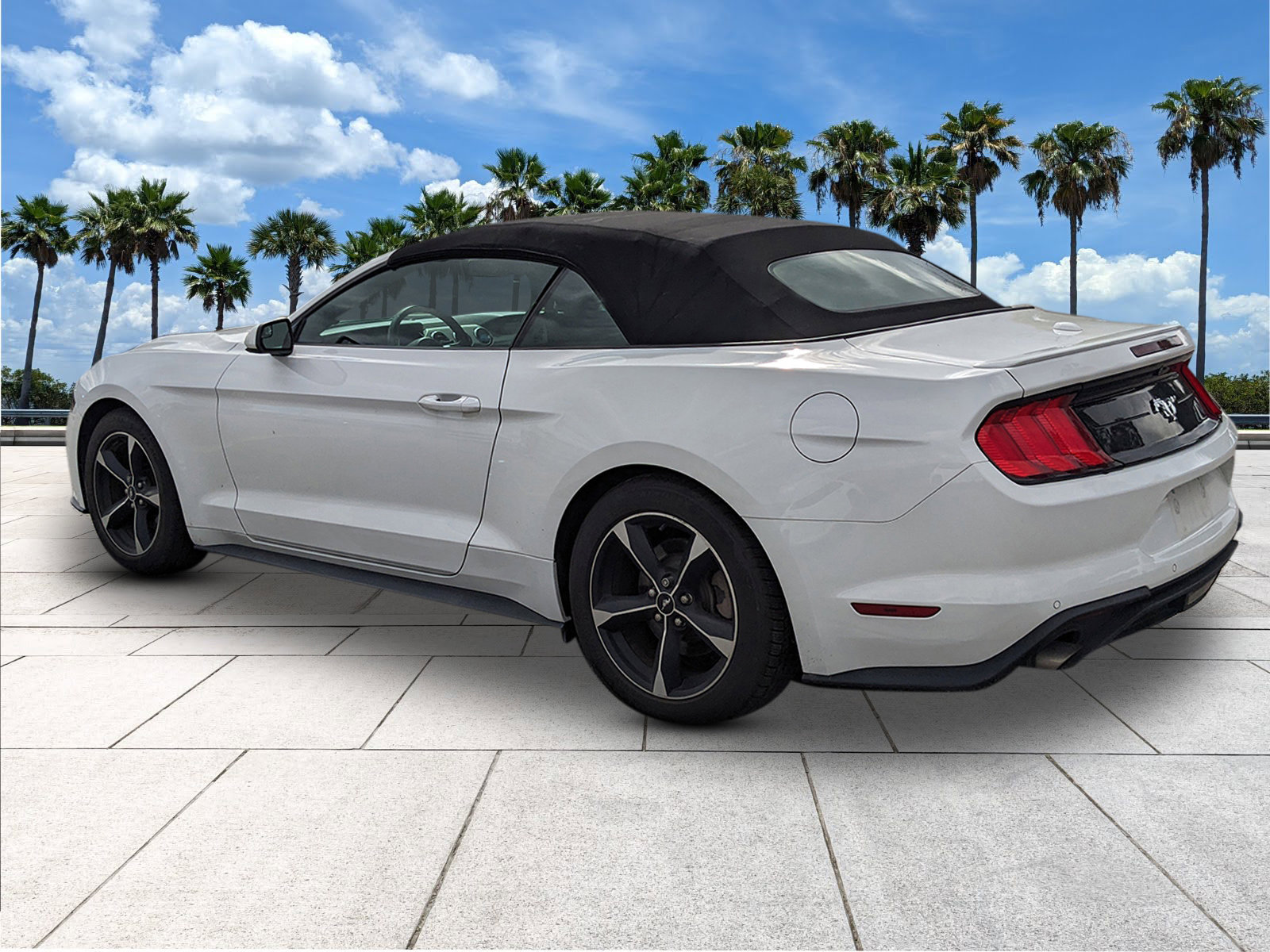 Certified 2018 Ford Mustang Convertible w/ Equipment Group 101A image 6