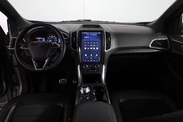 Certified 2024 Ford Edge ST-Line AWD/4WD image 13