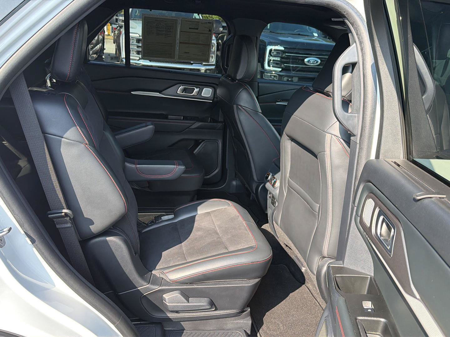 Certified 2025 Ford Explorer ST AWD/4WD image 14
