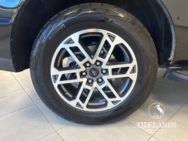 Certified 2025 Ford Expedition Active AWD/4WD image 34