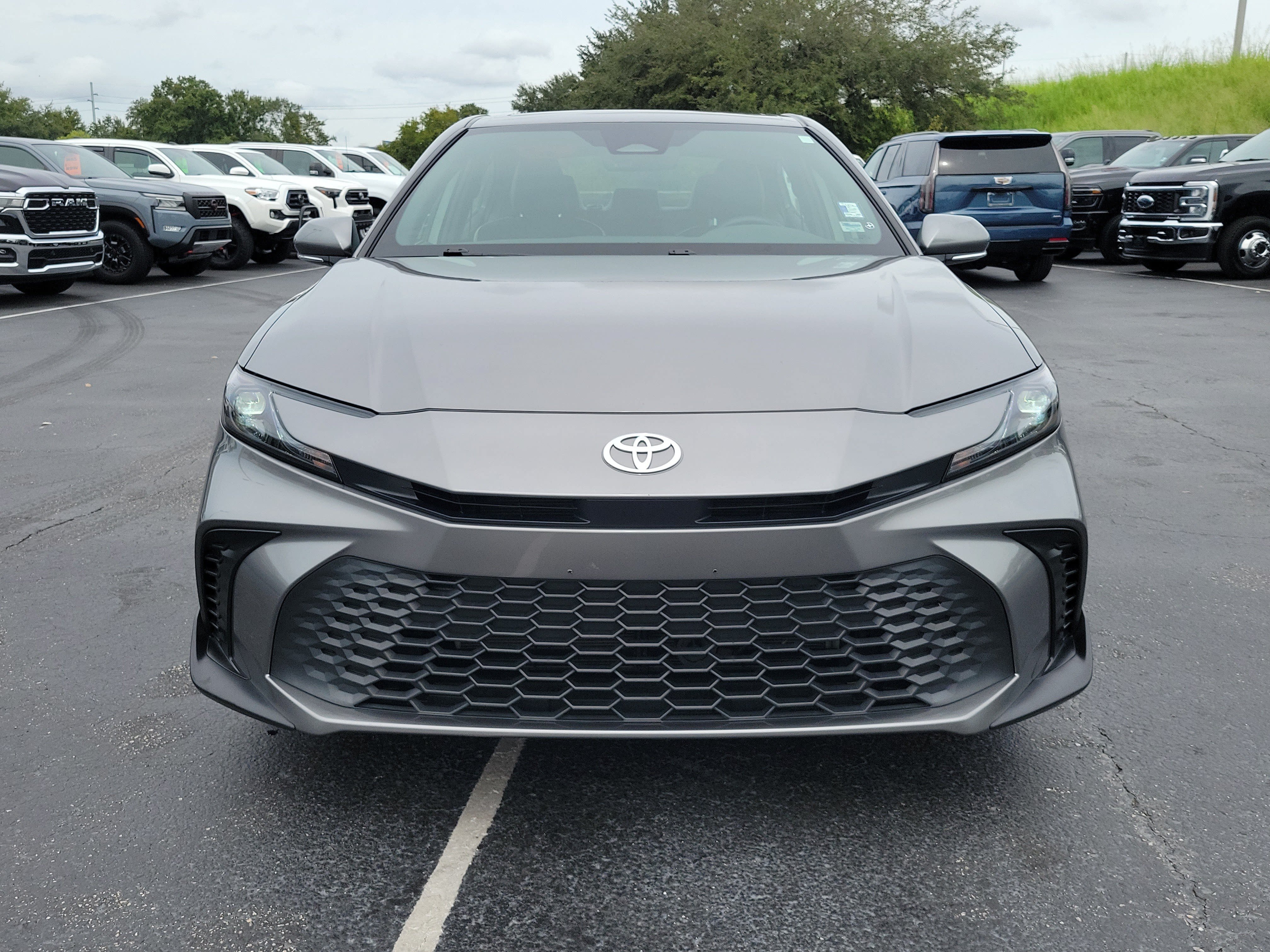 Used 2025 Toyota Camry SE w/ Multimedia Upgrade Package AWD/4WD image 2