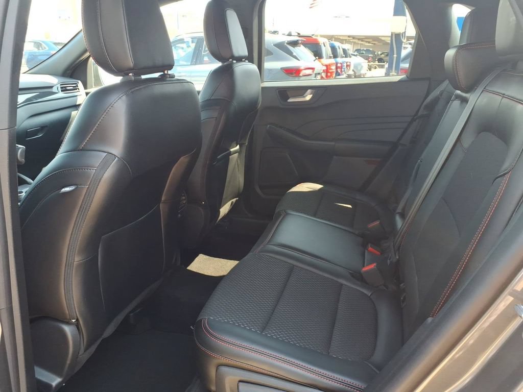Certified 2024 Ford Escape ST-Line w/ Tech Pack #1 AWD/4WD image 11