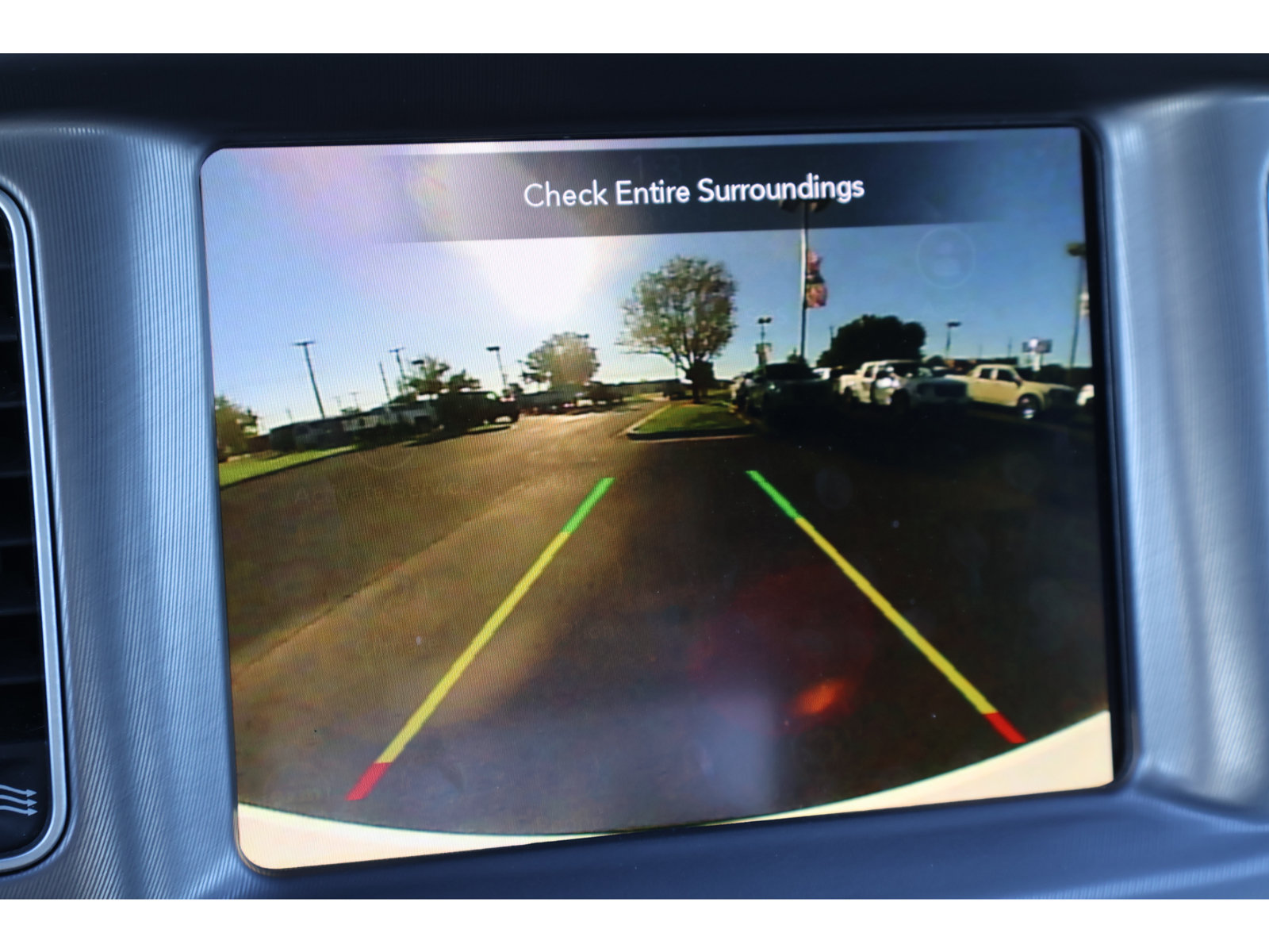 Used 2023 Dodge Charger SXT RWD image 5