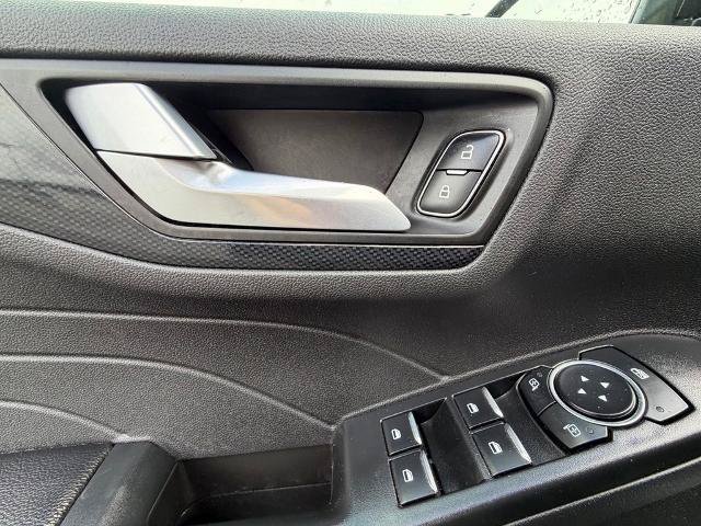 Certified 2025 Ford Escape ST-Line Select AWD/4WD image 22