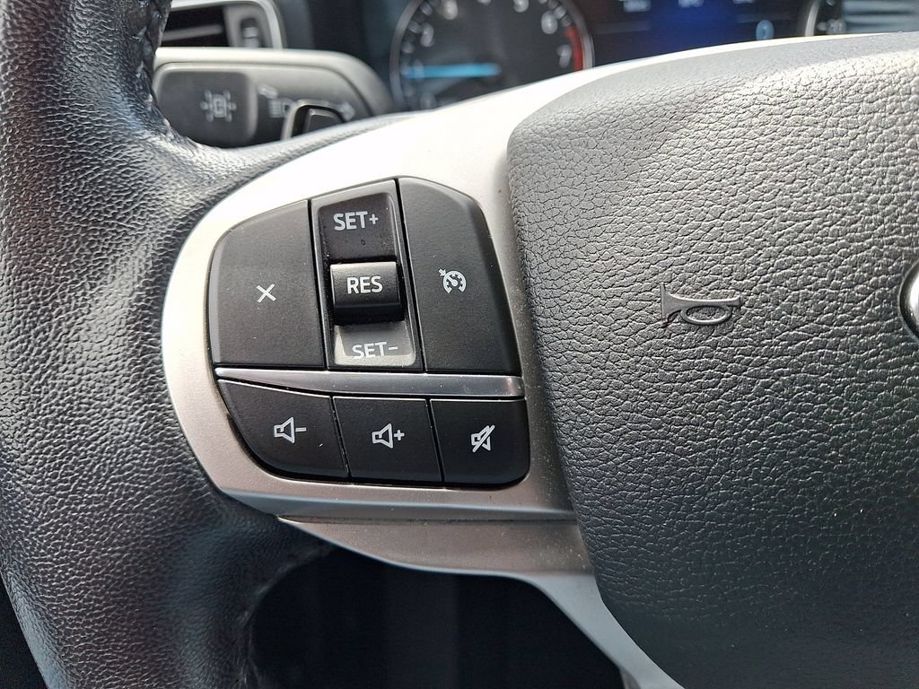Certified 2020 Ford Explorer XLT w/ Equipment Group 202A AWD/4WD image 22