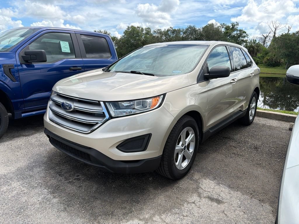 Certified 2018 Ford Edge SE FWD image 2