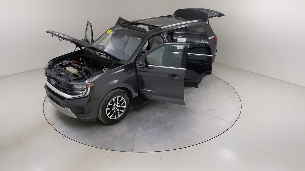 Certified 2025 Ford Expedition Platinum image 59