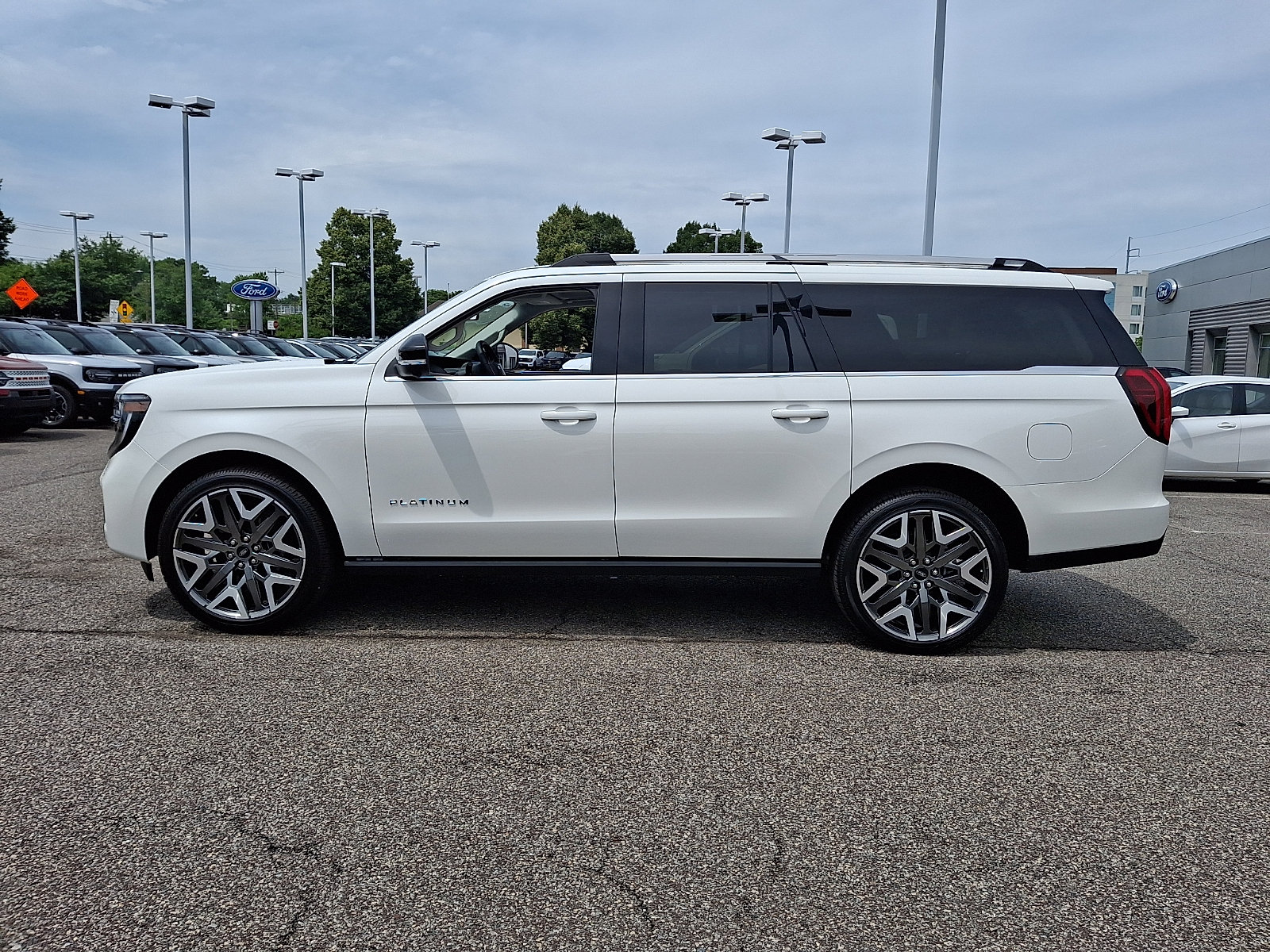 Certified 2026 Ford Expedition Max Platinum w/ Platinum Ultimate Package AWD/4WD image 6