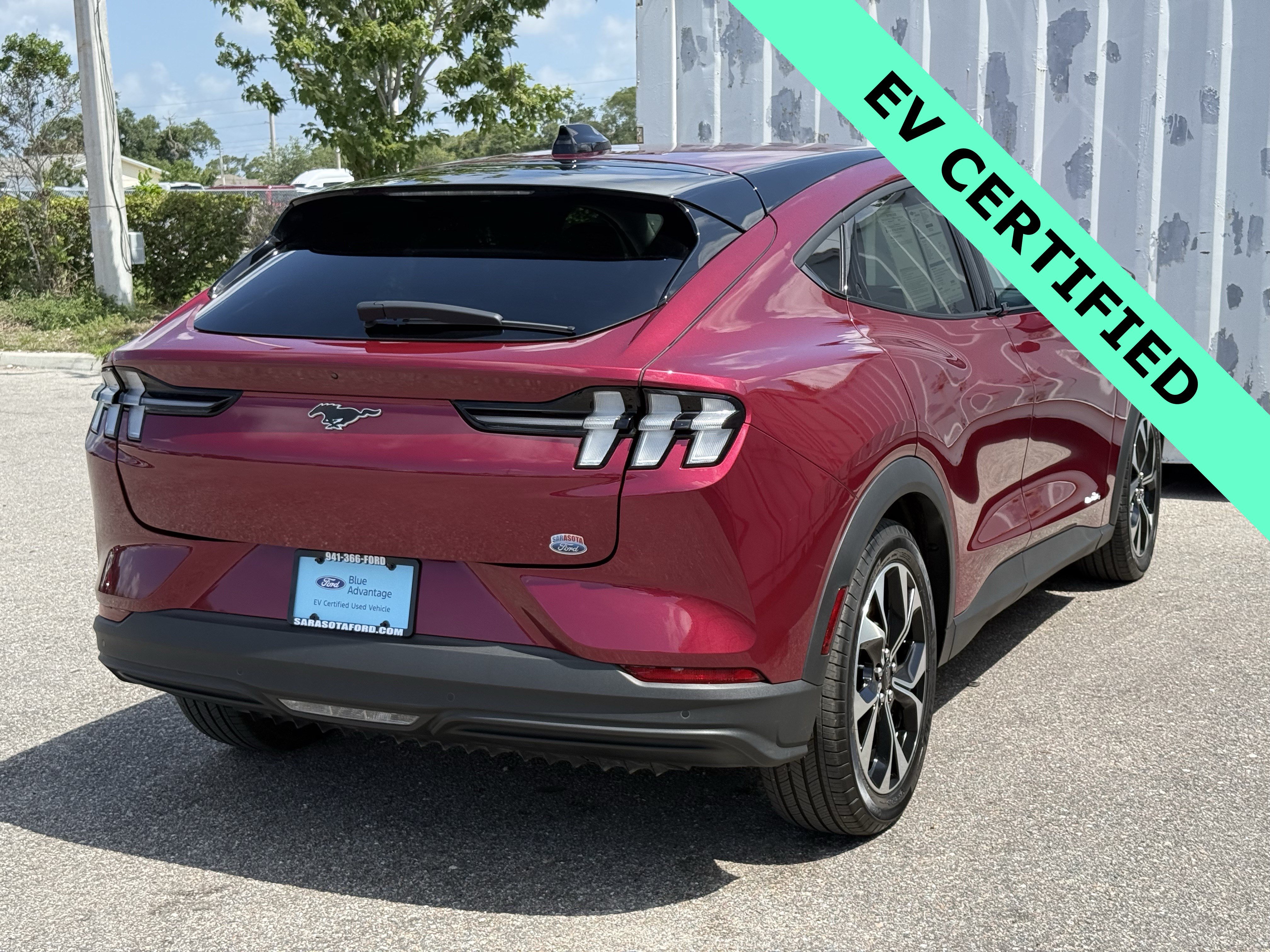 Certified 2025 Ford Mustang Mach-E Select AWD/4WD image 4