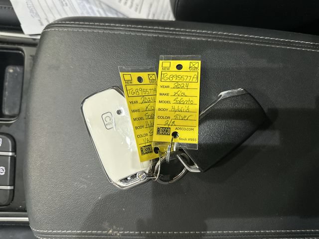 Used 2024 Kia Sorento EX w/ Panoramic Sunroof Package AWD/4WD image 33