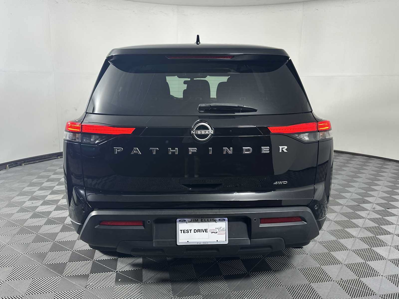 Used 2022 Nissan Pathfinder S AWD/4WD image 6