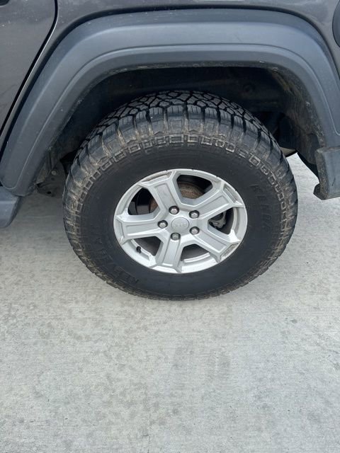 Used 2019 Jeep Wrangler Unlimited Sport S image 4