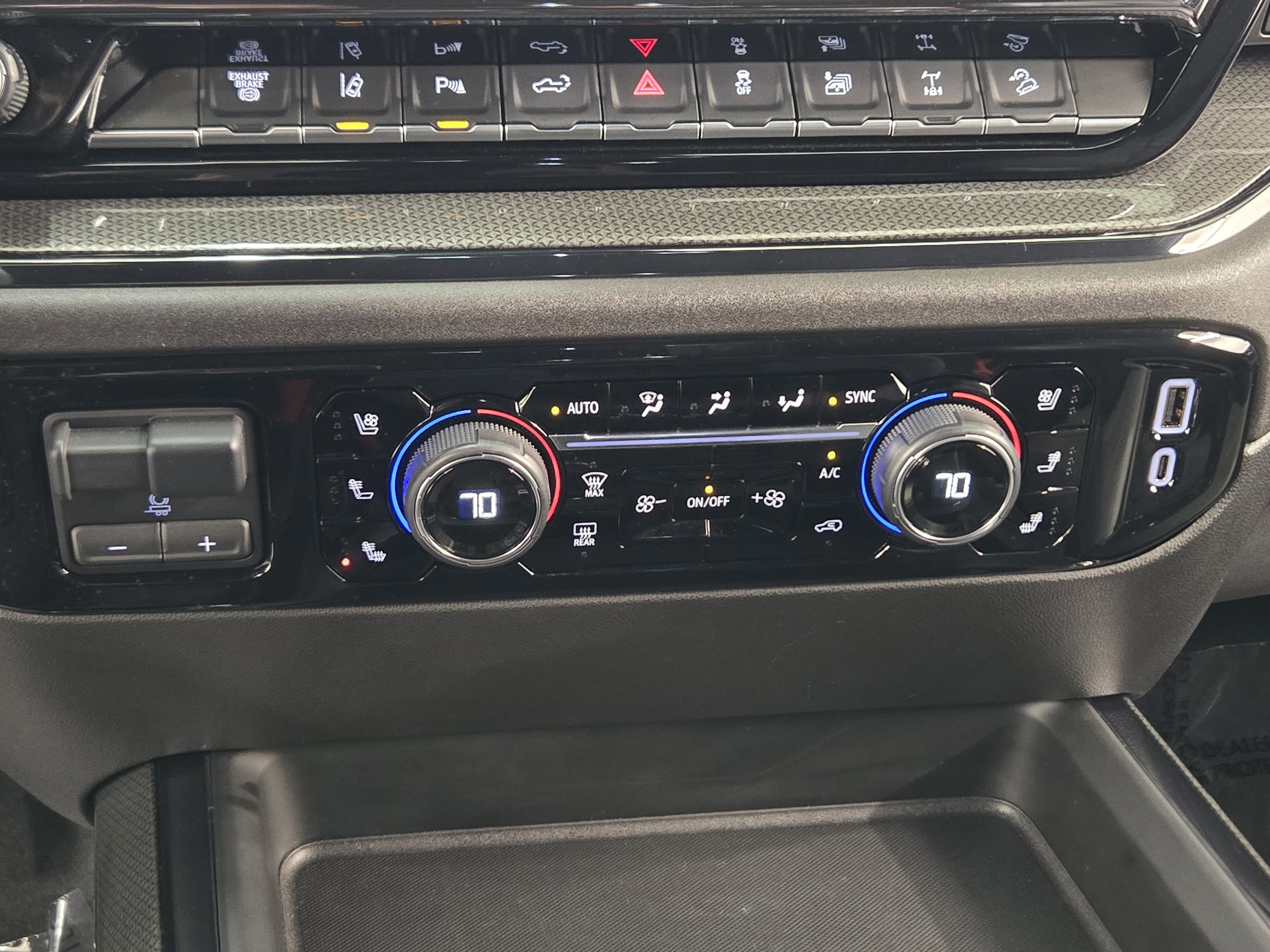 Used 2025 Chevrolet Silverado 2500 ZR2 w/ ZR2 Bison Edition image 17