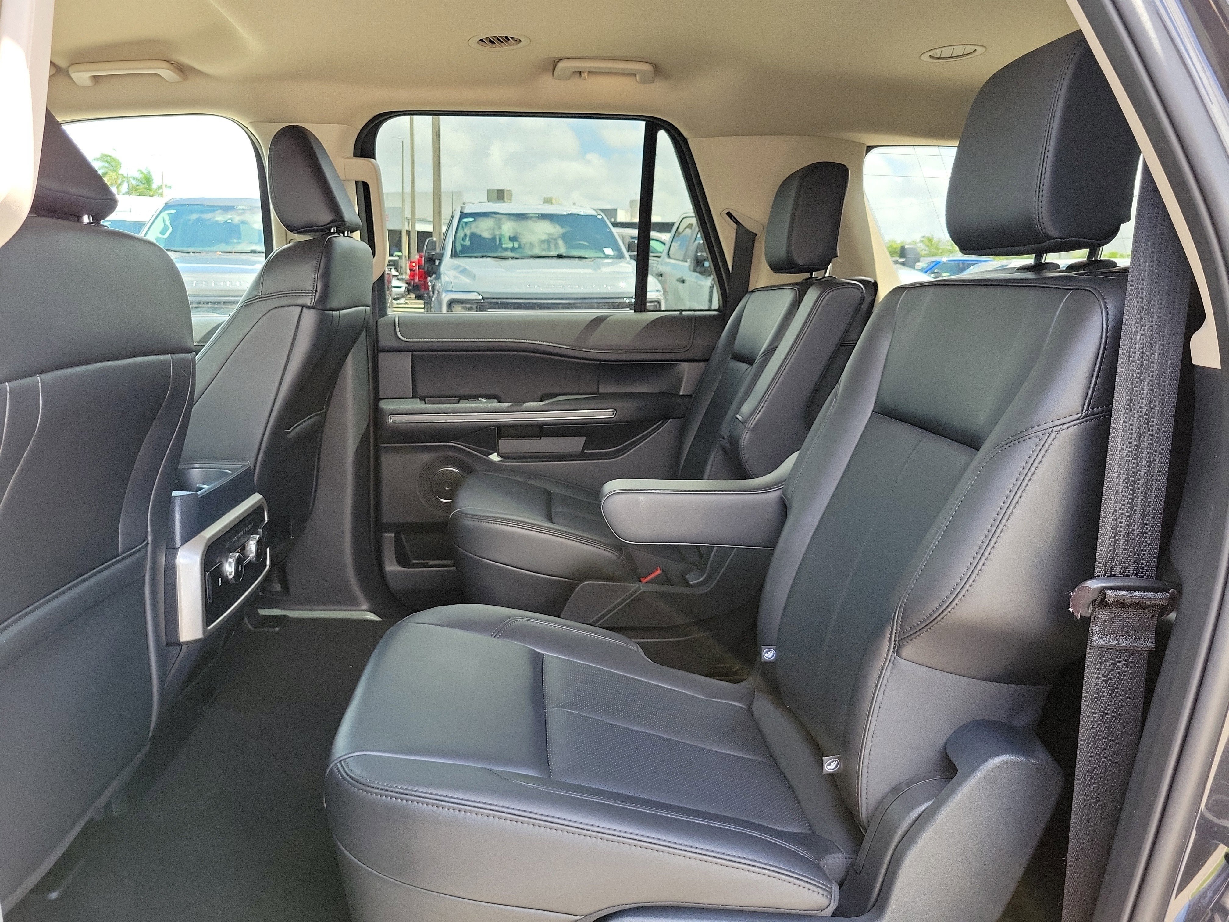 Certified 2024 Ford Expedition Max XLT RWD image 13