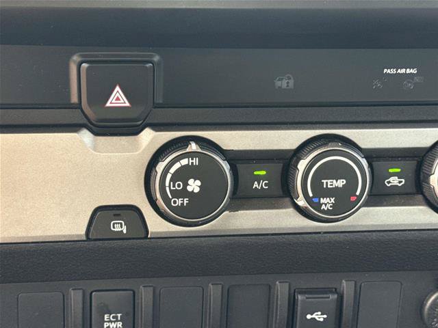 Used 2020 Toyota Tacoma SR w/ SR Convenience Package RWD image 27
