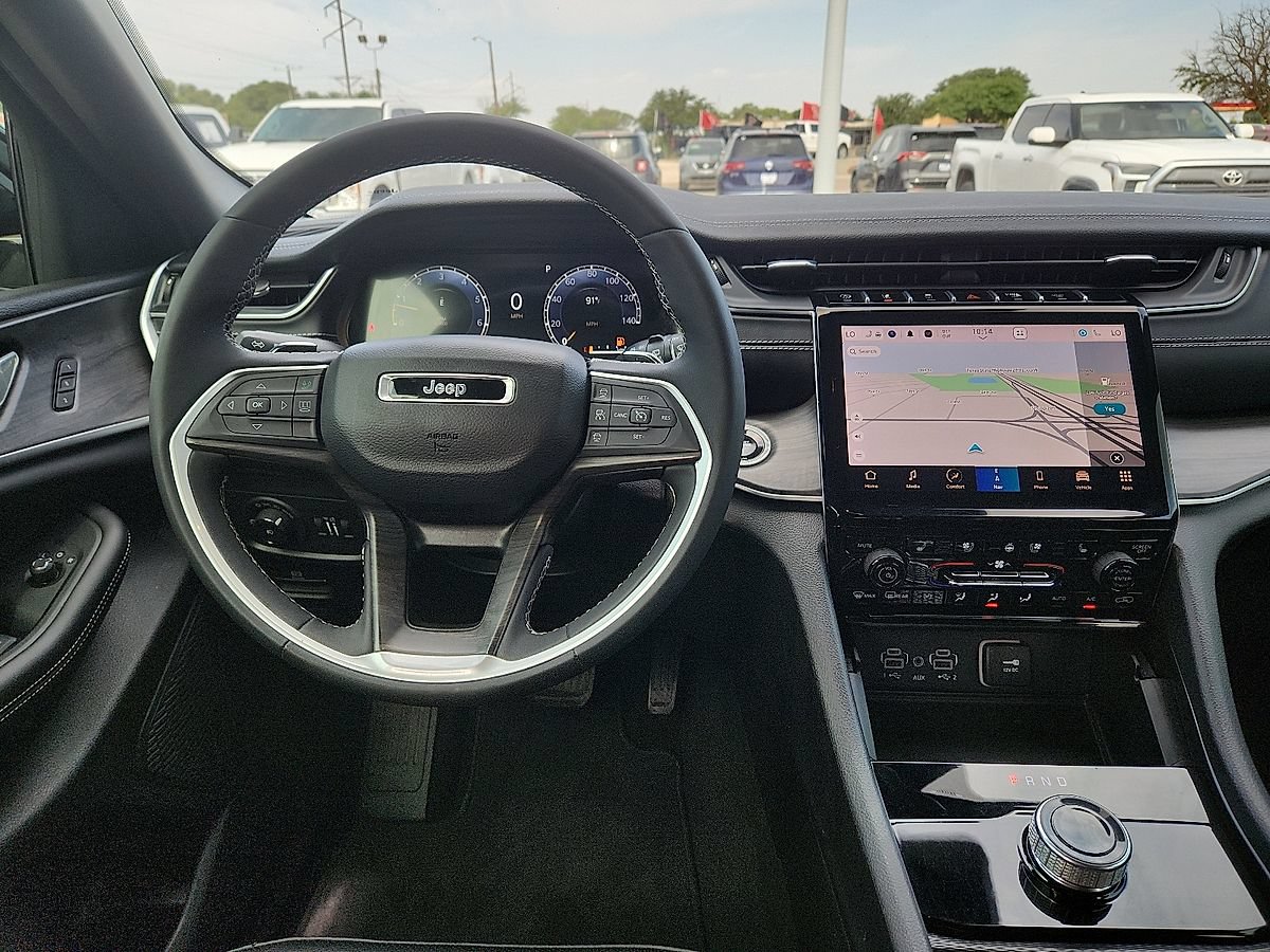 Used 2024 Jeep Grand Cherokee Limited w/ Luxury Tech Group II RWD image 6