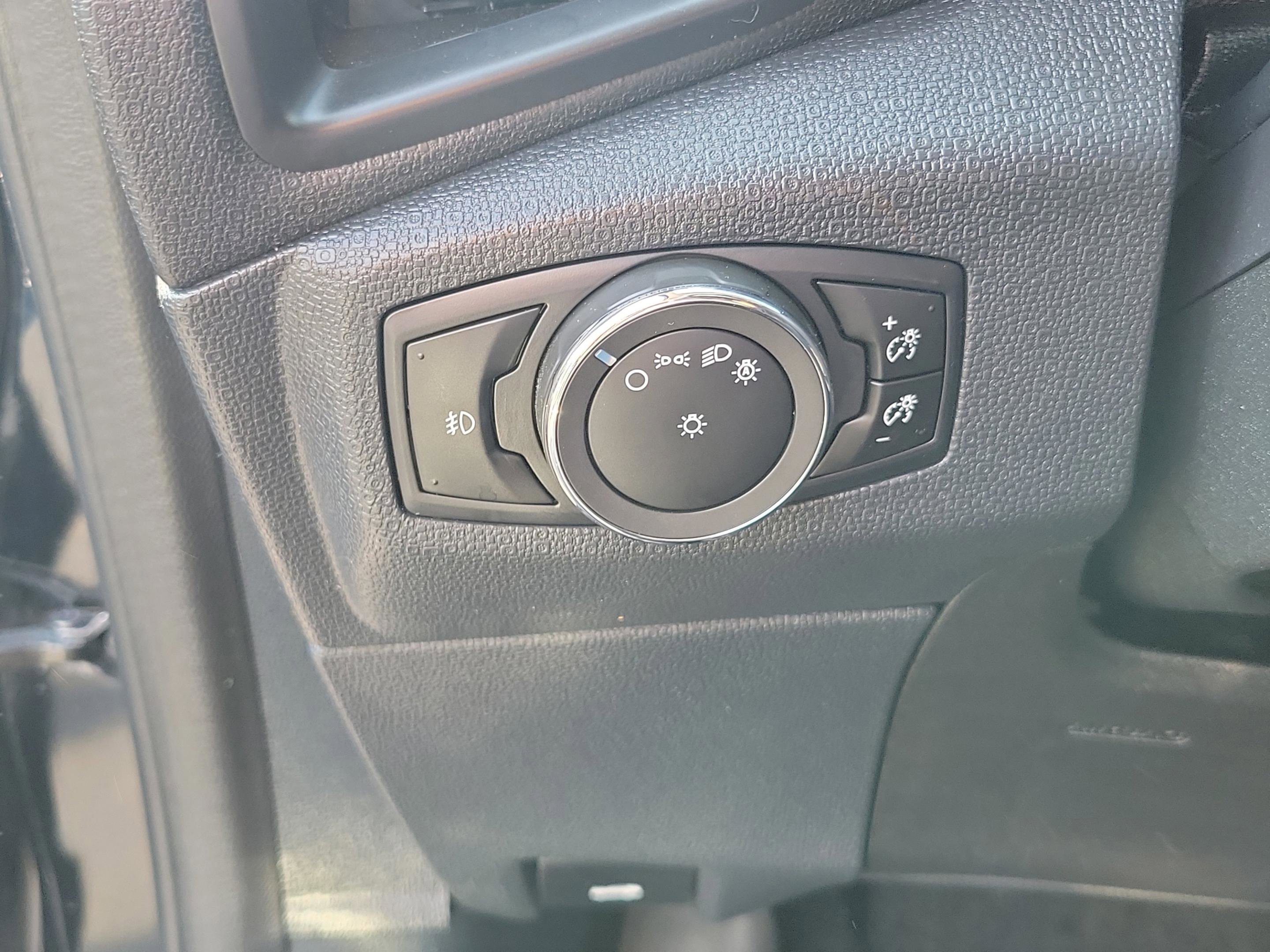 Certified 2018 Ford EcoSport SE w/ SE Convenience Package FWD image 23