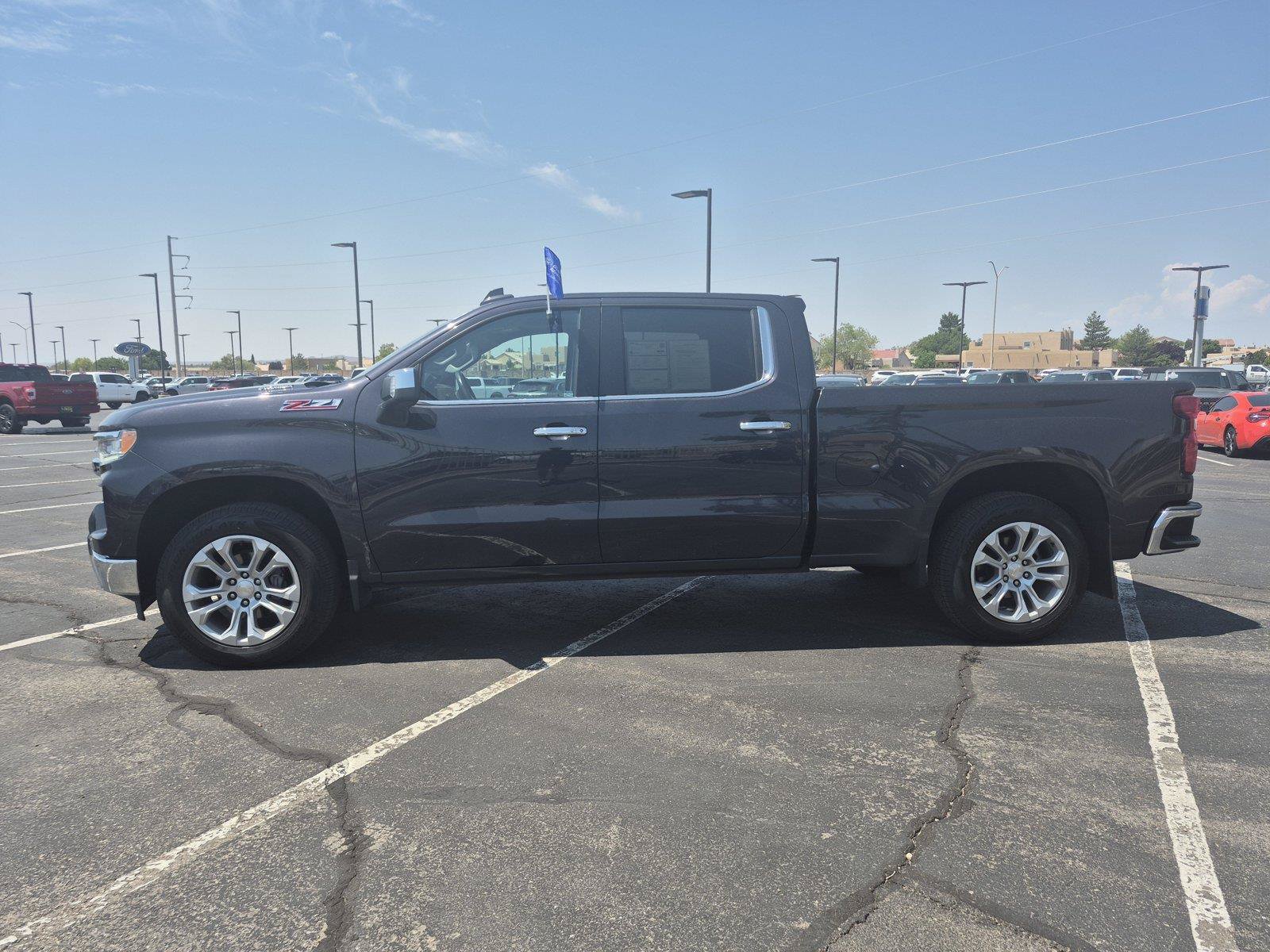 Used 2023 Chevrolet Silverado 1500 LTZ w/ LTZ Premium Package AWD/4WD image 4