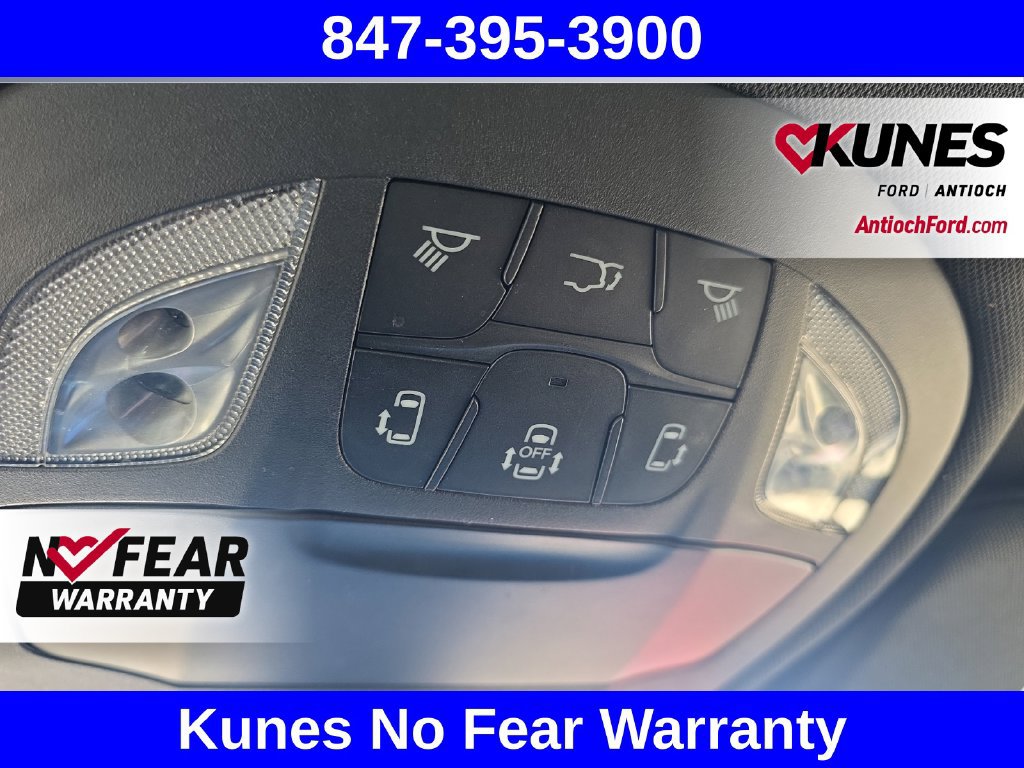 Used 2025 Chrysler Pacifica Select FWD image 50