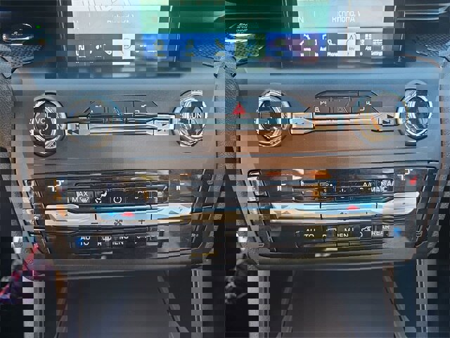 Certified 2020 Ford Explorer ST w/ Premium Technology Package image 19