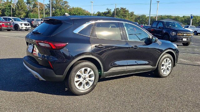Certified 2023 Ford Escape Active AWD/4WD image 8