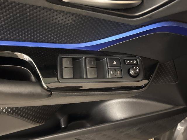 Used 2020 Toyota C-HR XLE FWD image 15