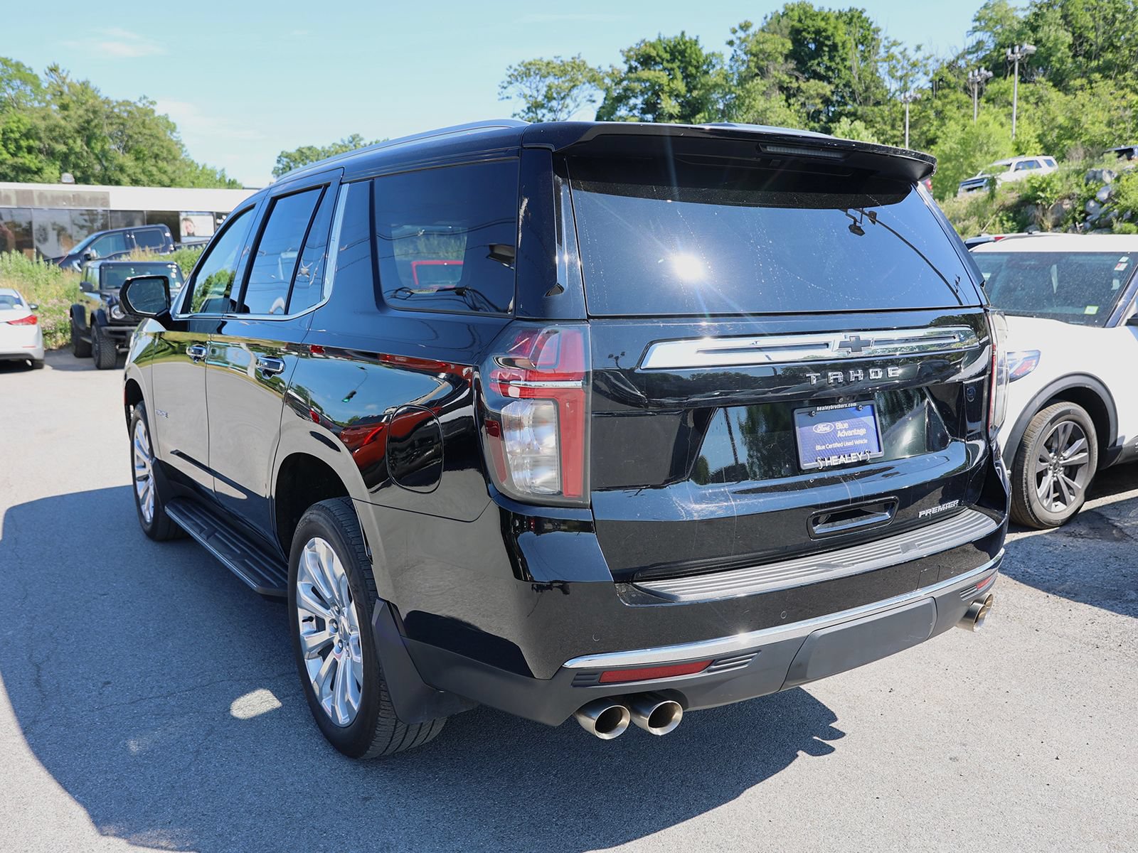 Used 2024 Chevrolet Tahoe Premier AWD/4WD image 5