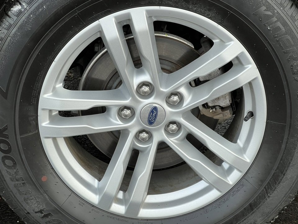 Certified 2023 Ford Explorer XLT w/ Equipment Group 202A image 9