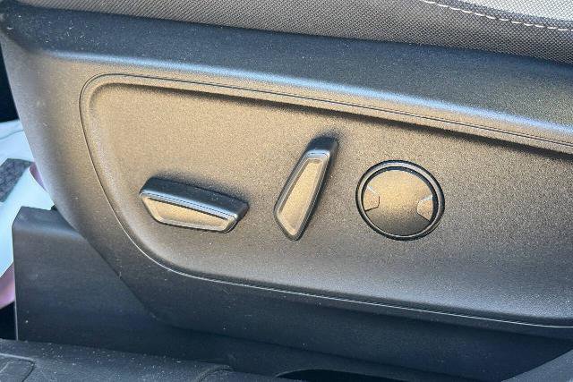 Certified 2022 Ford Escape SE w/ Convenience Package image 17