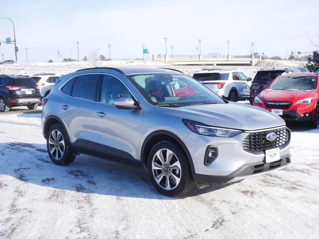 Certified 2024 Ford Escape Platinum image 3