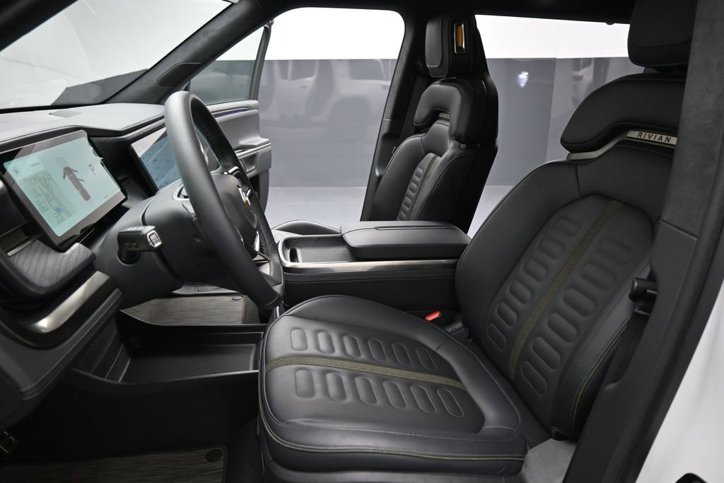 Used 2024 Rivian R1S Adventure AWD/4WD image 8