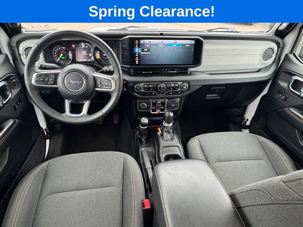 Used 2024 Jeep Wrangler Unlimited Sahara AWD/4WD image 16