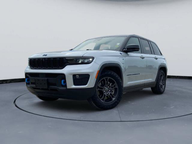 Used 2024 Jeep Grand Cherokee Trailhawk AWD/4WD image 2