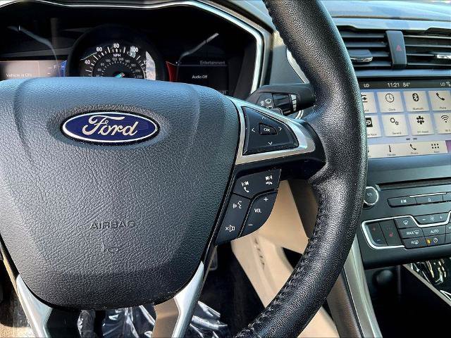 Certified 2017 Ford Fusion SE w/ Fusion SE Technology Package FWD image 12