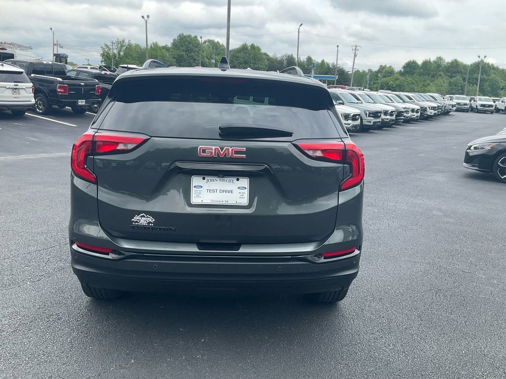 Used 2021 GMC Terrain SLE w/ Driver Convenience Package FWD image 6